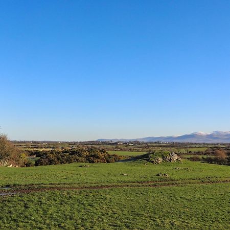 Cosy Barn Villa Dwyran Luaran gambar