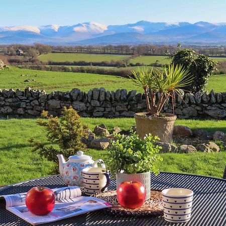 Cosy Barn Villa Dwyran Luaran gambar