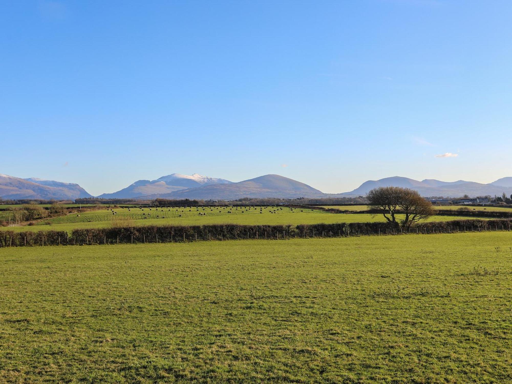 Cosy Barn Villa Dwyran Luaran gambar
